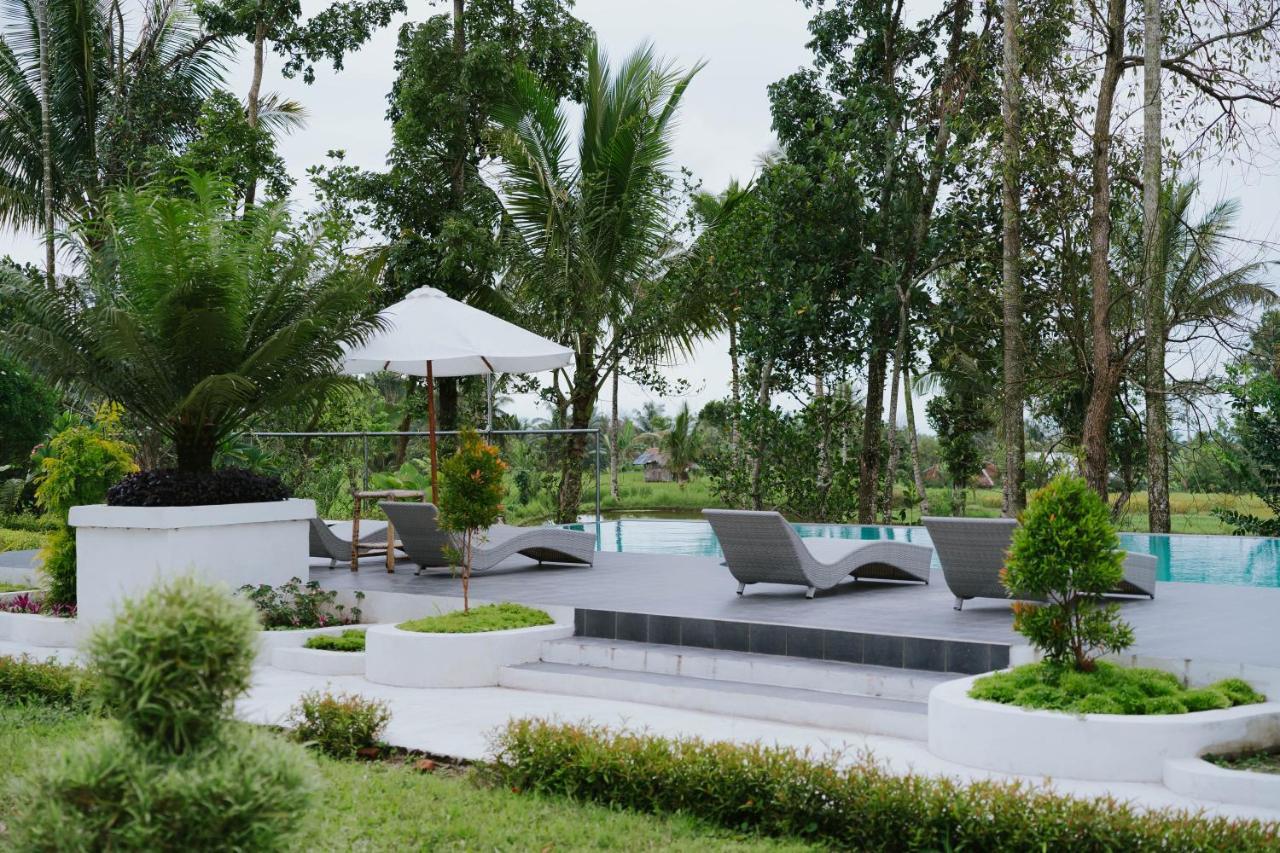 Nirvana Hotel Resort Tetebatu Extérieur photo