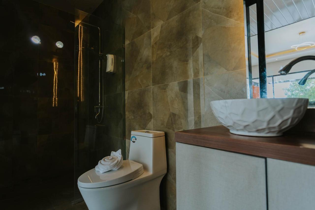 Nirvana Hotel Resort Tetebatu Extérieur photo