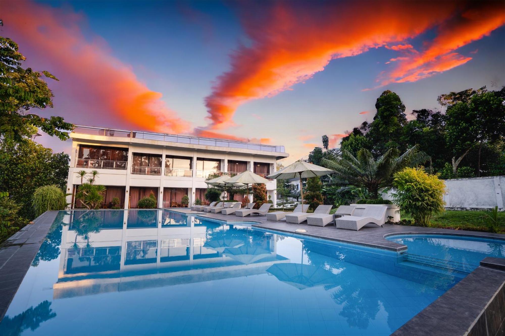 Nirvana Hotel Resort Tetebatu Extérieur photo