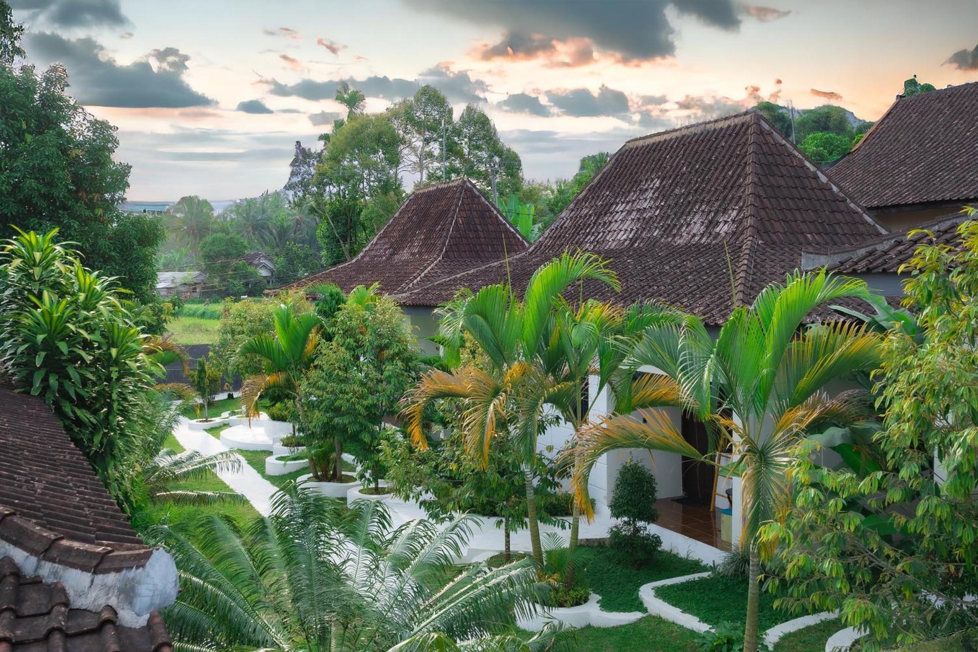 Nirvana Hotel Resort Tetebatu Extérieur photo