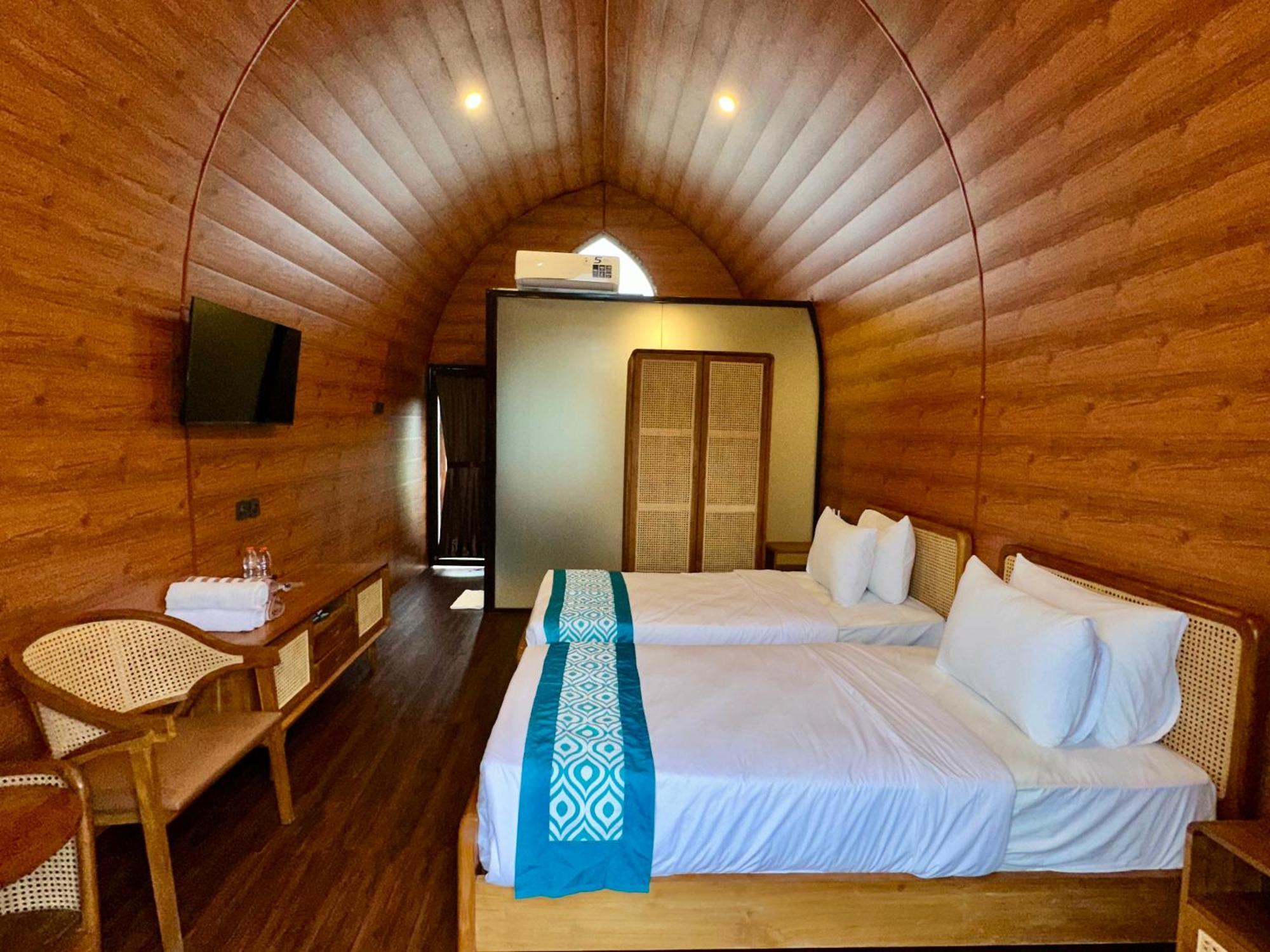 Nirvana Hotel Resort Tetebatu Extérieur photo